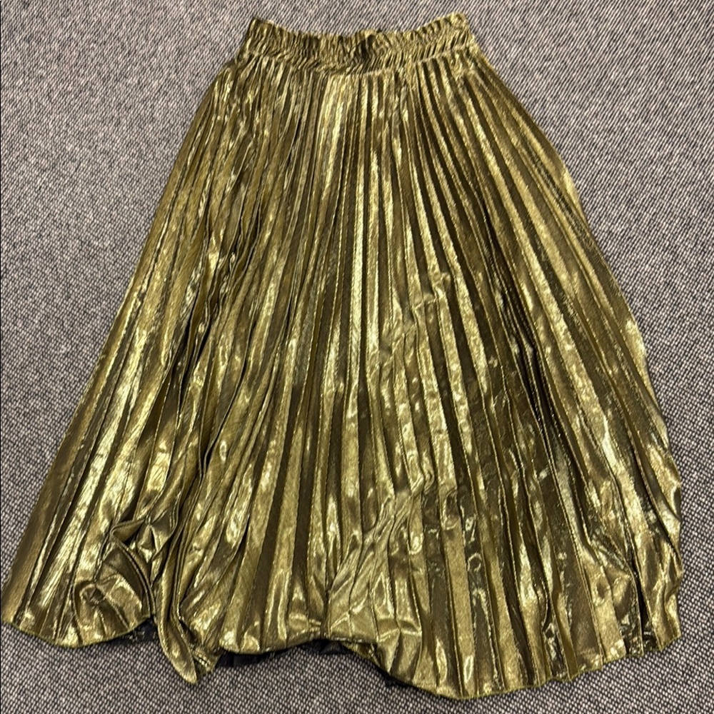 Shimmering Gold Pleated Skirt